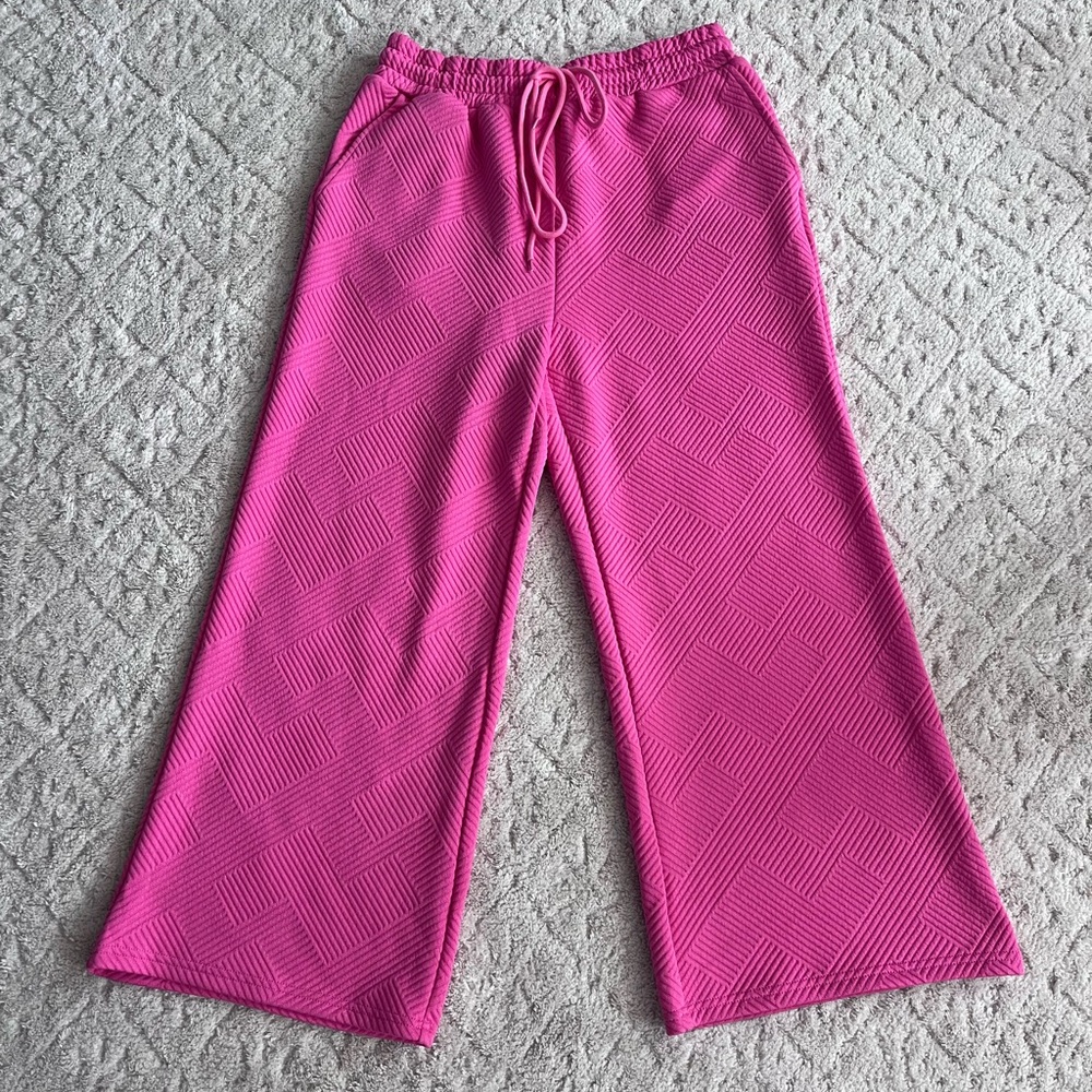 Pink Textured Two-Piece Lounge Set - Picture 6 of 9